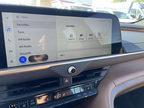 Used 2025 Toyota Crown Signia image 40