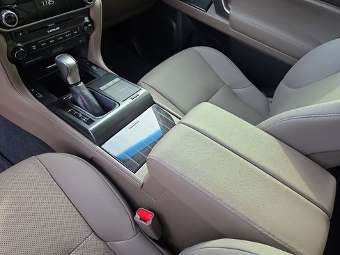 Used 2022 Lexus GX 460 Premium image 25