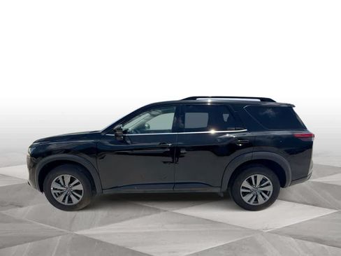 Used 2025 Nissan Pathfinder SV AWD/4WD image 5