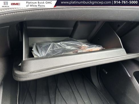 Used 2020 Buick Enclave Essence w/ Sport Touring Edition image 29