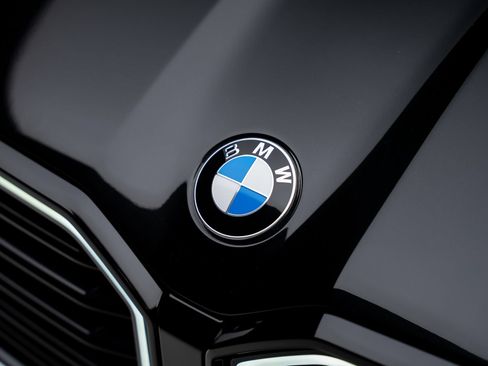 Used 2023 BMW XM AWD/4WD image 13