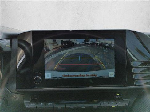 Used 2025 Toyota Camry SE FWD image 14