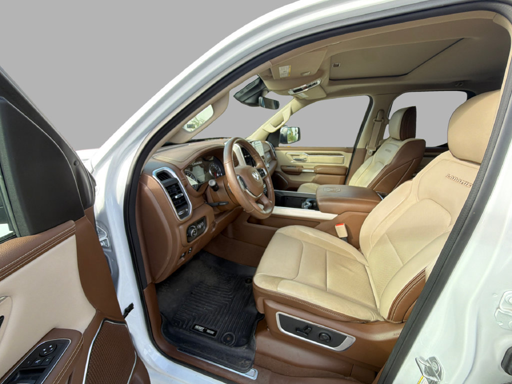 Used 2019 RAM 1500 Laramie AWD/4WD image 17
