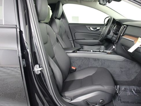 New 2026 Volvo V60 B5 Cross Country Plus w/ Protection Package AWD/4WD image 10