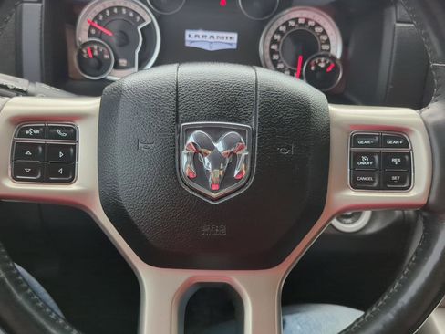 Used 2018 RAM 1500 Laramie w/ Convenience Group AWD/4WD image 16