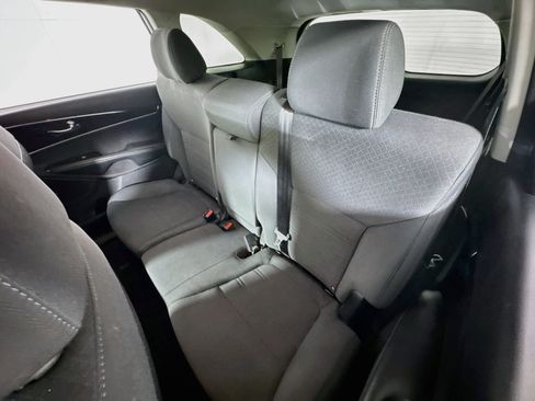Used 2020 Kia Sorento S AWD/4WD image 22