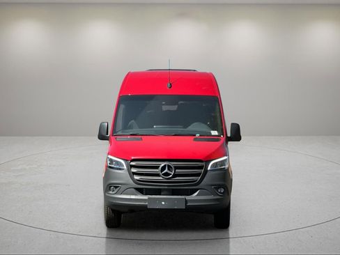 Used 2024 Mercedes-Benz Sprinter 144 Cargo image 9