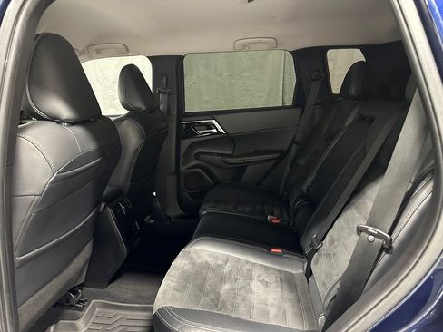 Used 2022 Mitsubishi Outlander SE AWD/4WD image 41