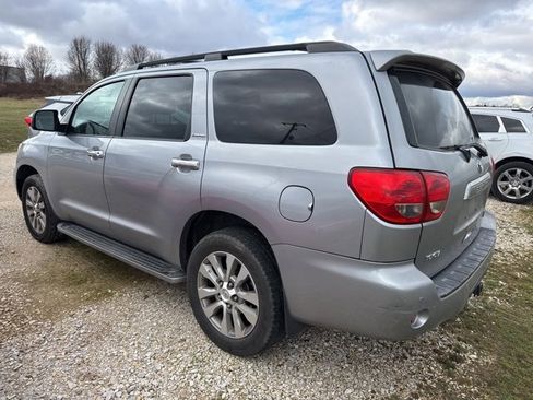 Used 2010 Toyota Sequoia Limited image 8