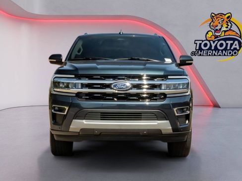 Used 2024 Ford Expedition Limited AWD/4WD image 2