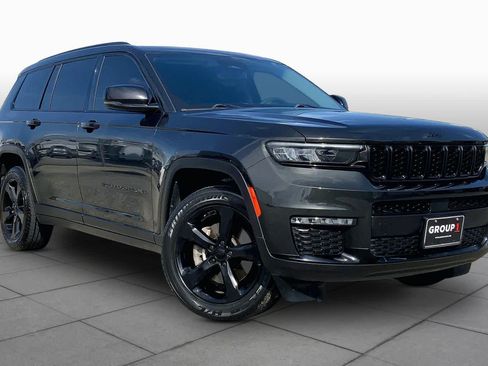 Used 2023 Jeep Grand Cherokee L Limited w/ Black Appearance Package RWD image 3