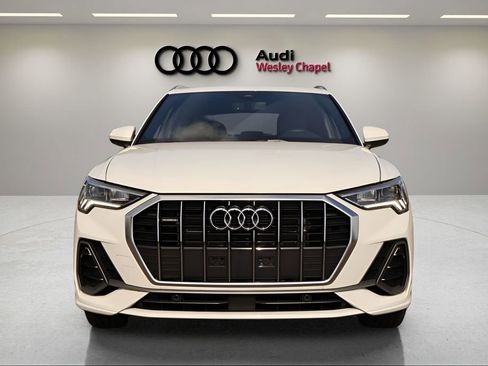 Used 2025 Audi Q3 2.0T Premium w/ Convenience Package AWD/4WD image 8