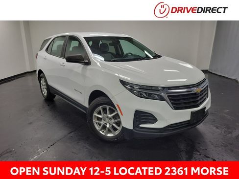 Used 2022 Chevrolet Equinox LS w/ LPO, Floor Liner Package FWD image 1