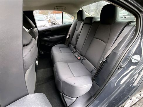 Certified 2025 Toyota Corolla LE image 18