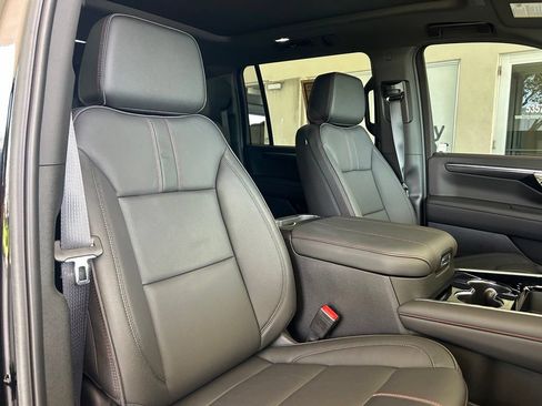 Used 2026 Chevrolet Suburban RST w/ Comfort Package RWD image 28