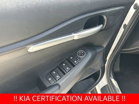 Certified 2023 Kia Seltos LX AWD/4WD image 18