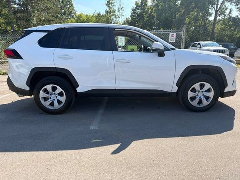 Used 2024 Toyota RAV4 LE AWD/4WD image 4