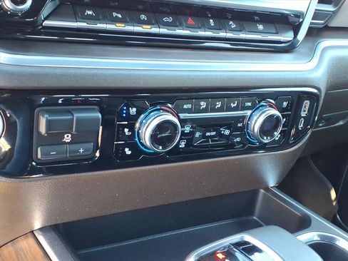 Used 2022 GMC Sierra 1500 SLT w/ SLT Premium Plus Package image 11