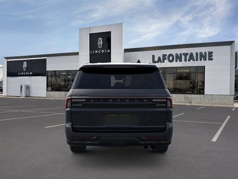 New 2026 Lincoln Navigator L Reserve AWD/4WD image 5