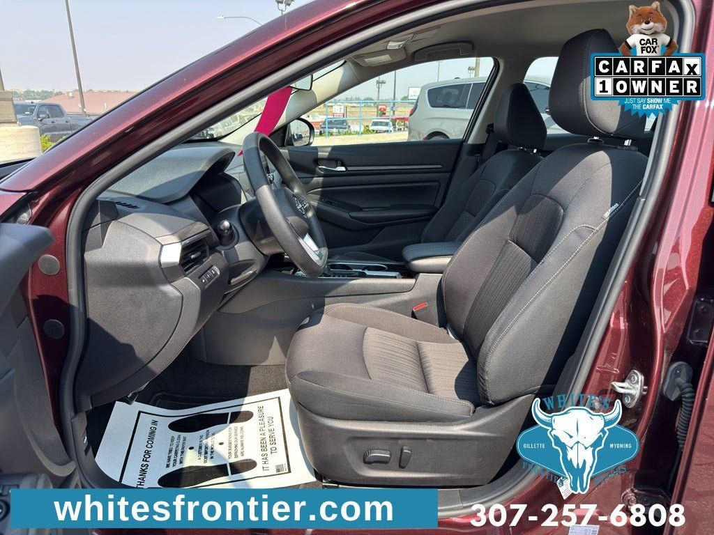 Used 2024 Nissan Altima 2.5 SV FWD image 15