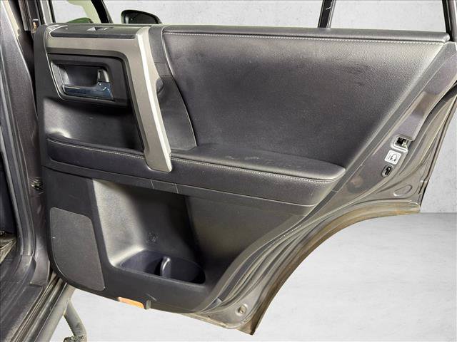 Used 2018 Toyota 4Runner SR5 AWD/4WD image 16