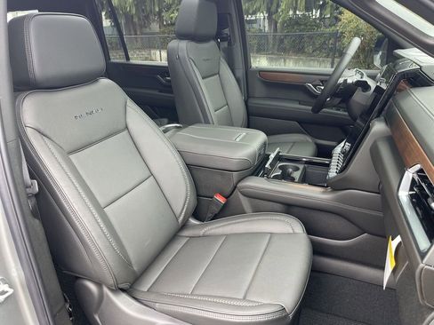 New 2026 GMC Yukon XL Denali AWD/4WD image 29