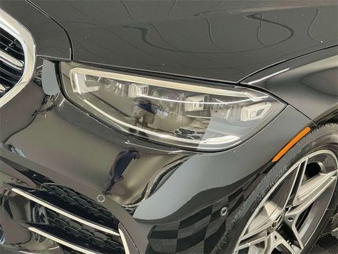 Certified 2022 Mercedes-Benz S 500 4MATIC image 8