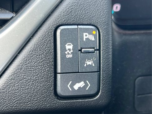 Used 2018 Chevrolet Tahoe LT AWD/4WD image 26