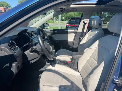 Used 2019 Volkswagen Tiguan SEL Premium AWD/4WD image 5