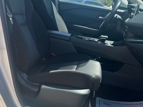 Used 2025 Nissan Rogue SV AWD/4WD image 23