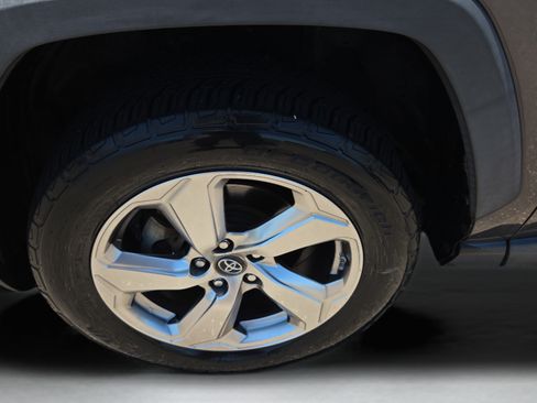 Used 2019 Toyota RAV4 Limited w/ Limited Grade Weather Package AWD/4WD image 30