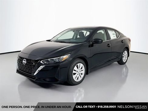 Certified 2025 Nissan Sentra S FWD image 1