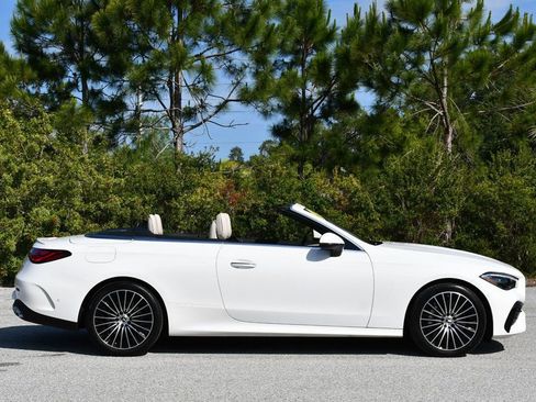 Used 2024 Mercedes-Benz CLE 450 4MATIC Cabriolet image 44
