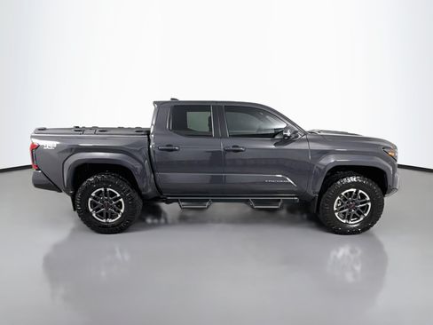 Used 2024 Toyota Tacoma TRD Sport w/ TRD Sport Premium Package AWD/4WD image 8