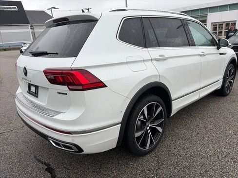 Used 2022 Volkswagen Tiguan SEL R-Line AWD/4WD image 5