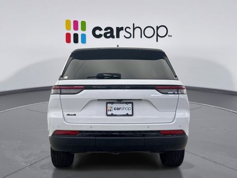 Used 2024 Jeep Grand Cherokee Altitude image 4