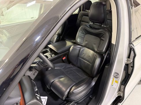 Used 2023 Lincoln Aviator Reserve w/ Equipment Group 201A image 10