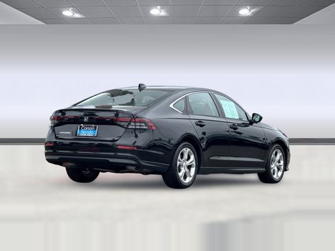 Used 2023 Honda Accord LX image 9