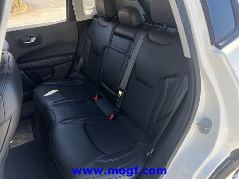 Used 2018 Jeep Compass Latitude image 21