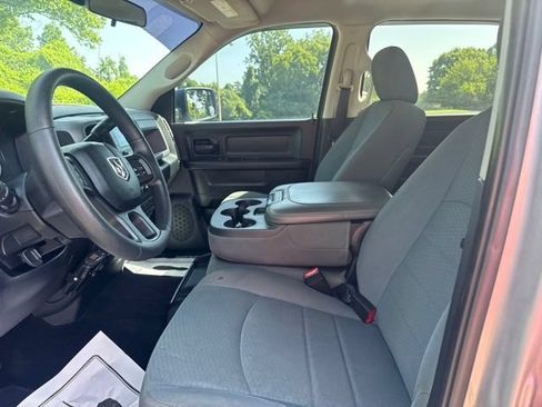 Used 2014 RAM 1500 Express RWD image 15
