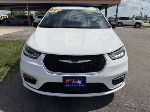 Used 2025 Chrysler Pacifica Select FWD image 8
