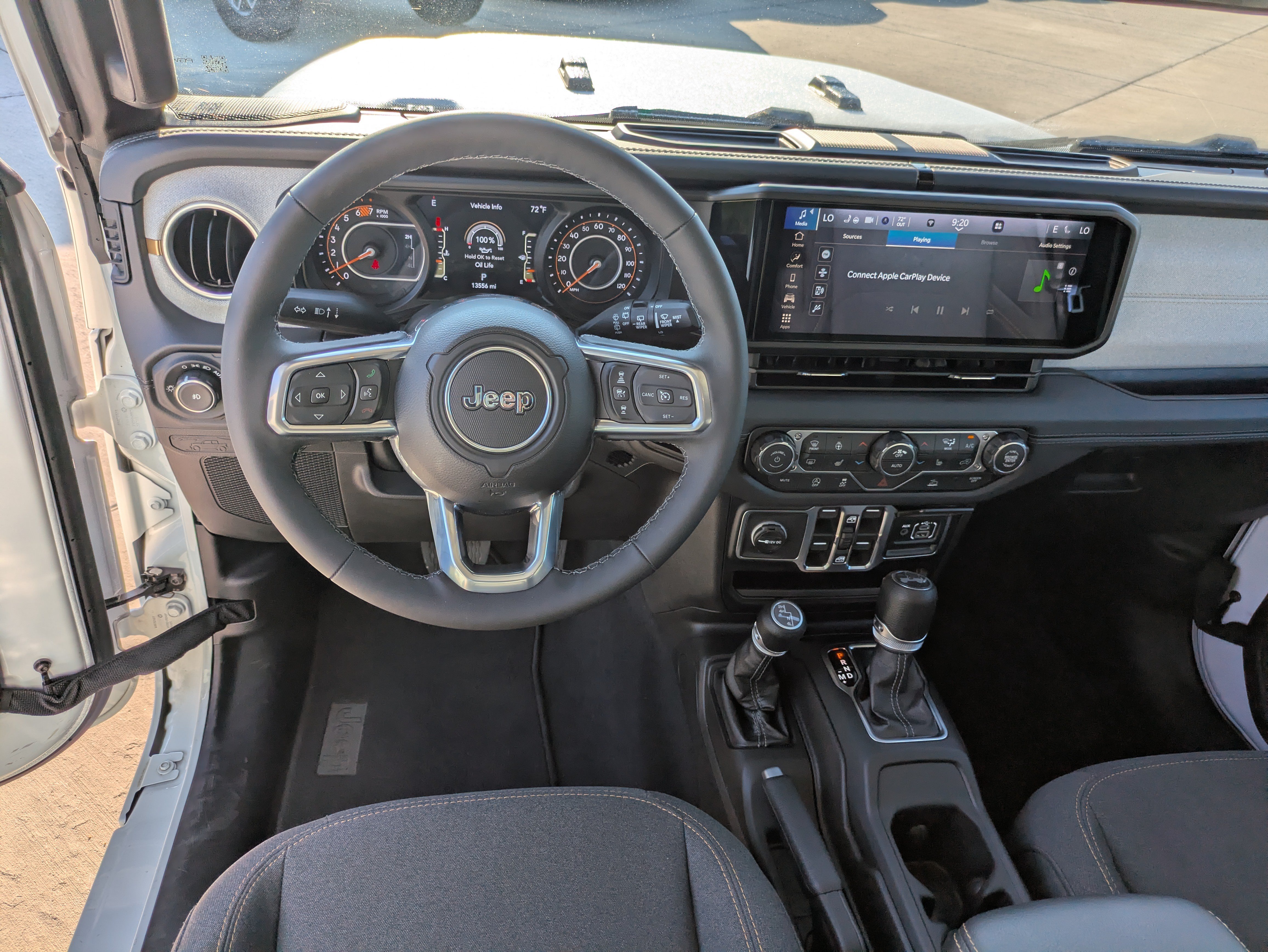 Used 2026 Jeep Wrangler Unlimited Sahara AWD/4WD image 8