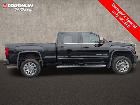 Used 2017 GMC Sierra 2500 Denali image 8