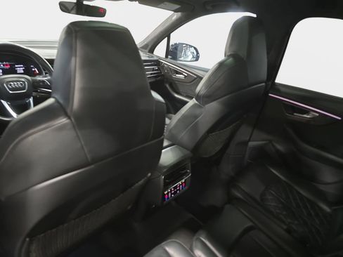 Used 2021 Audi SQ7 Prestige w/ Prestige Package image 13
