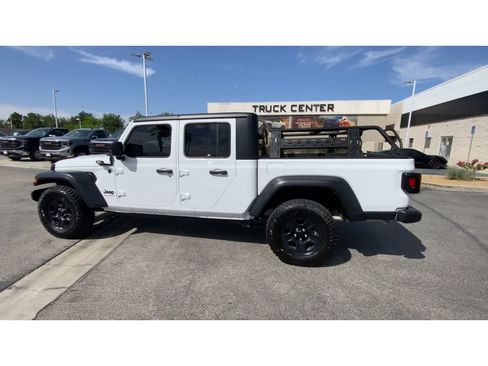 Used 2024 Jeep Gladiator Sport AWD/4WD image 5
