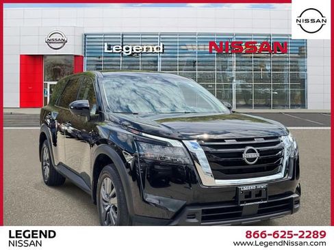 Used 2024 Nissan Pathfinder S AWD/4WD image 1