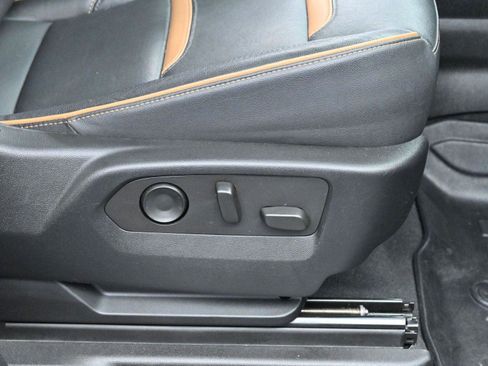 Used 2022 GMC Yukon AT4 image 37