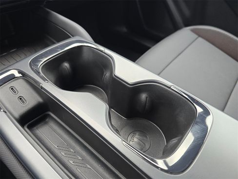 New 2026 Chevrolet Equinox EV RS image 33