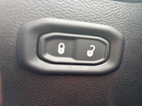 Used 2024 Jeep Gladiator Sport image 14