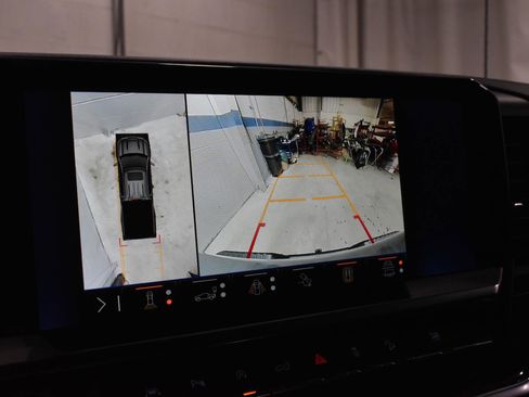 Used 2025 Chevrolet Silverado 1500 LT Trail Boss w/ Convenience Package II image 17